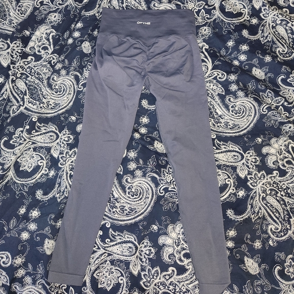 SOLD Dfyne Dynamic Leggings - Picture 2 of 4